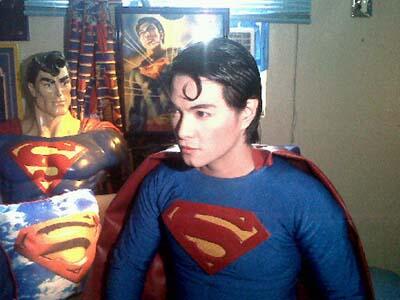 Pria Filipina Permak Tubuh Jadi !!Superman’!!