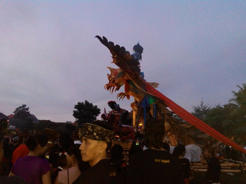&#91;FULL PIC&#93; Jelang Nyepi, Warga Bali Arak Ogoh-ogoh Hari Ini - KEREN GAN !!!