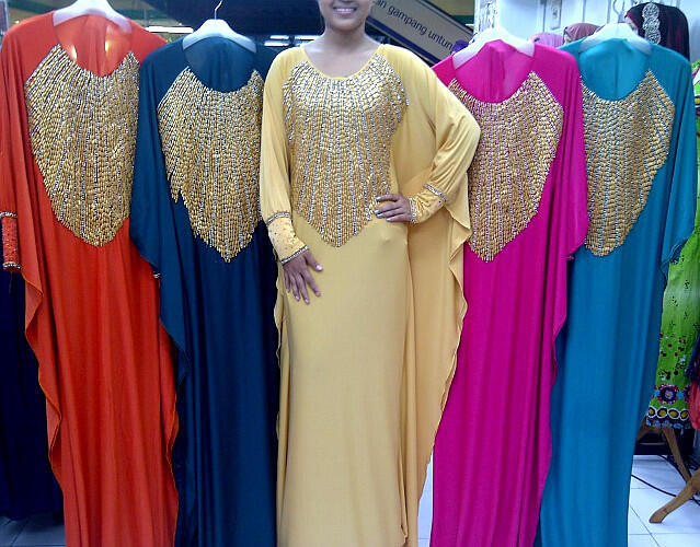 Dress Pesta Kaftan Rihanna