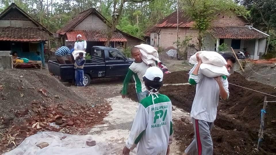 F P I " Sudah Seharusnya Orang Tahu "