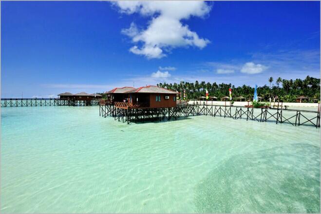 foto- foto keindahan pantai pulau derawan, Berau,KALTIM