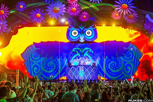 Desain Panggung Pertunjukan Yang Anti Mainstream - Future Stage Design