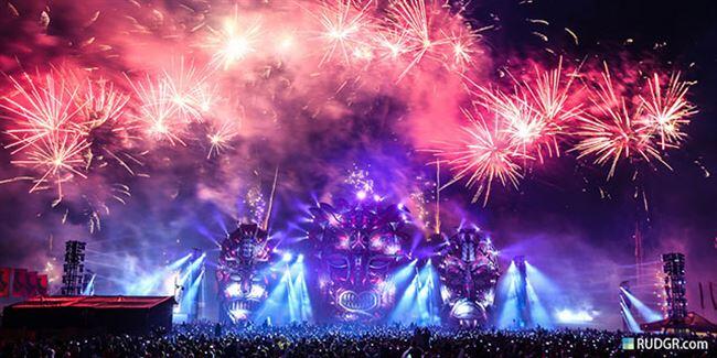 Desain Panggung Pertunjukan Yang Anti Mainstream - Future Stage Design