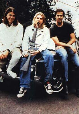 &#91;NEW RELEASE&#93; Foto-Foto di TKP saat Kematian Kurt Cobain 20 Tahun Lalu