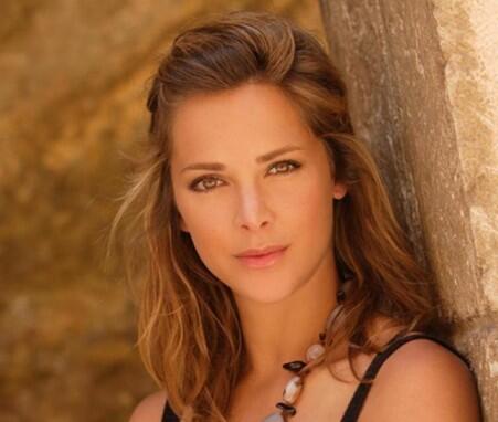 Shailene Woodley VS Melissa Theuriau (...real beauty talent...)