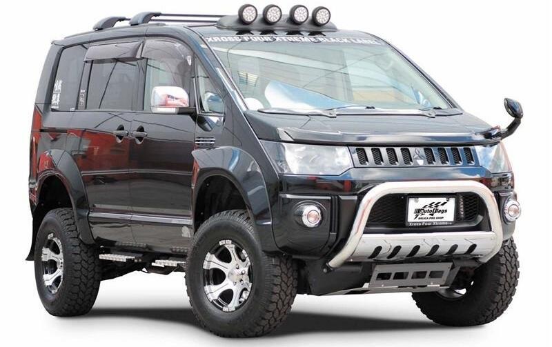 (cucunya mitsu L300)Mitsubishi Delica D:5 siap tantang MPV lokal