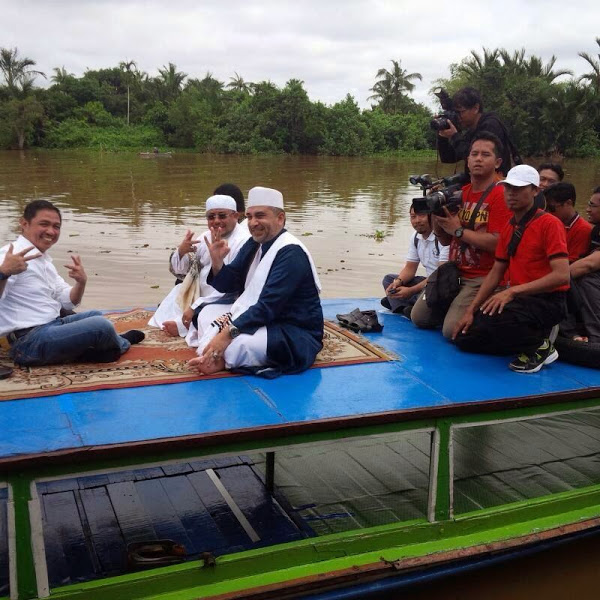 "JET PRIBADI" Anis Matta Bikin
Heboh!