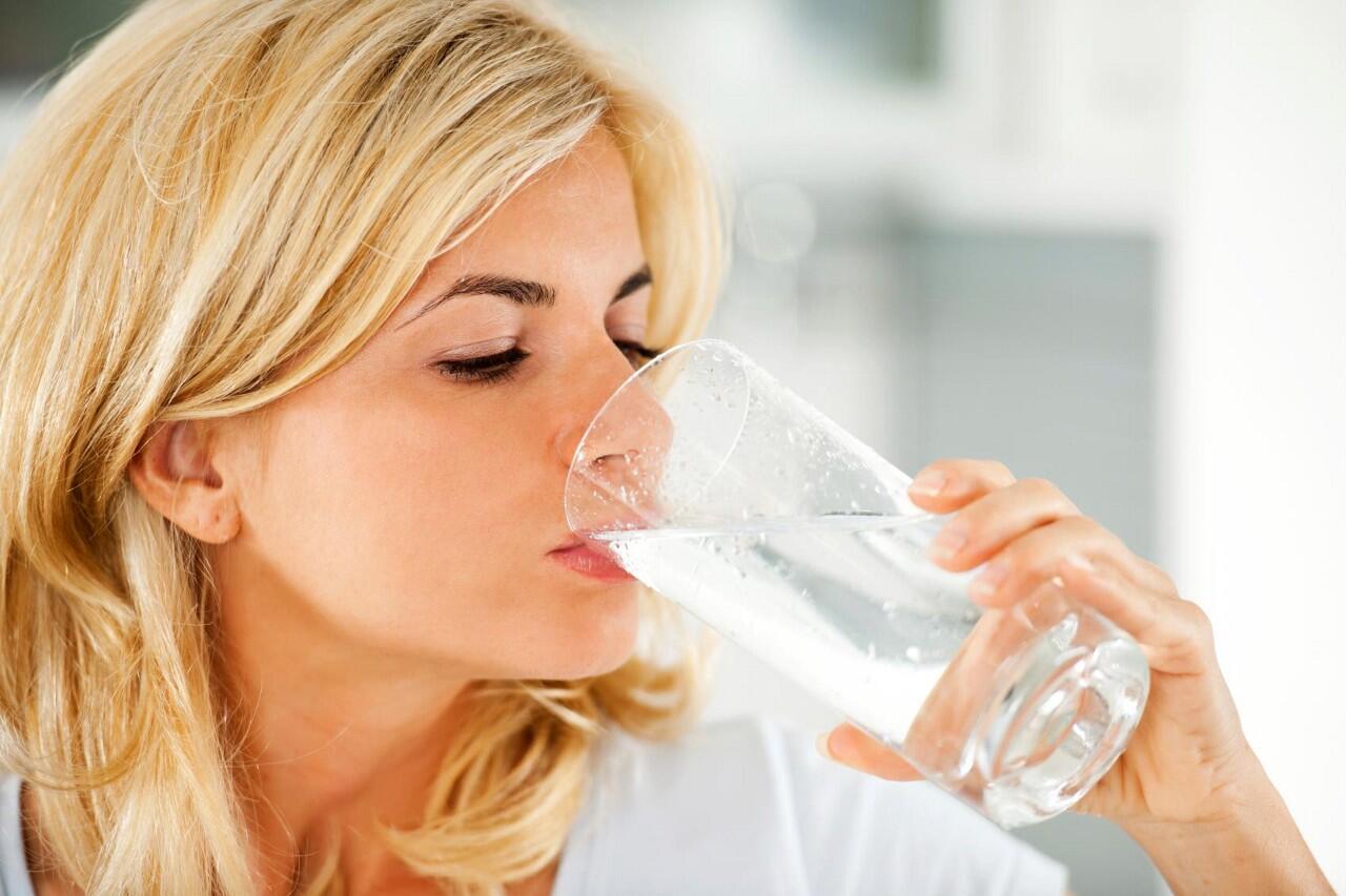 Manfaat Minum Air Hangat