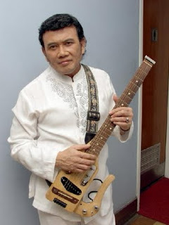 9 gitaris indonesia terbaik...yuk masuk...