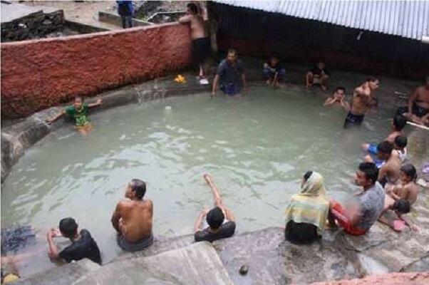 5 Pemandian Air Panas Tak Jauh dari Jakarta