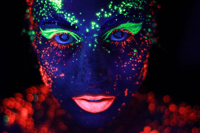 Foto Keren &quot;Electric Neon Photography&quot; by Hid Saib Neto 