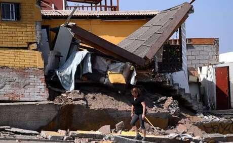 Melihat Dahsyatnya Gempa Chile: Jalan Terbelah hingga Kapal Terhempas