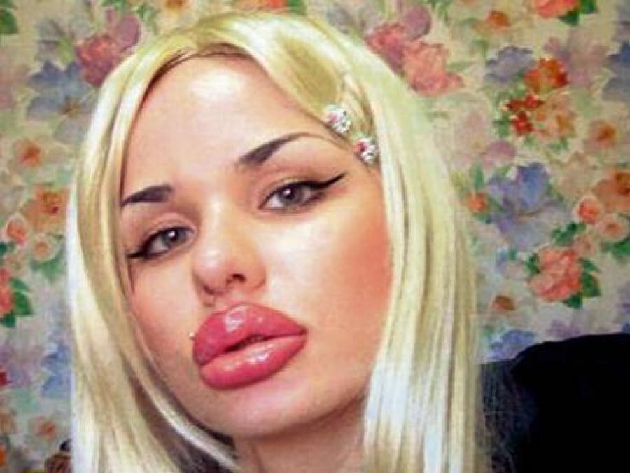 (HOT) GA KUAT GAN LIHAT BIBIR CEWEK INI, SEXY BANGET, KALAH ANGELINA JOLIE