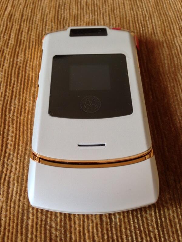 Terjual MOTOROLA RAZR MS500W LUXURY GOLD PLATE ( V3 Family 