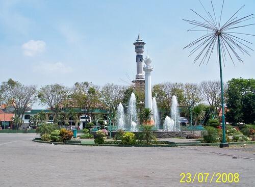 selamat datang di kabupaten gresik gan (rugi gak masuk)