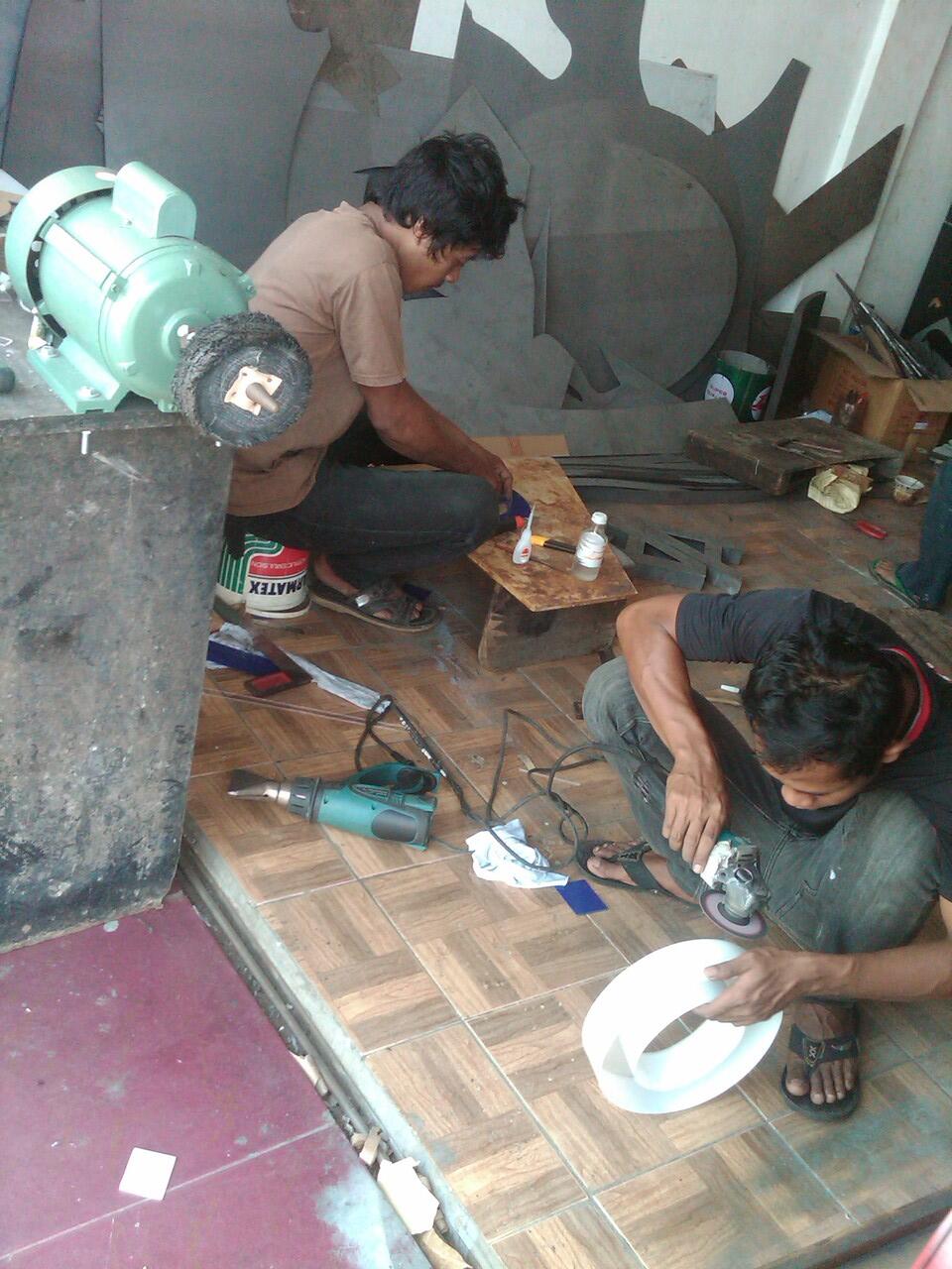 JASAPEMBUATANSIGNAGE,BILLBOARD,NEONBOX,NEON/PYLONSIGN,LETTER TIMBUL,PAJAK REKLAME