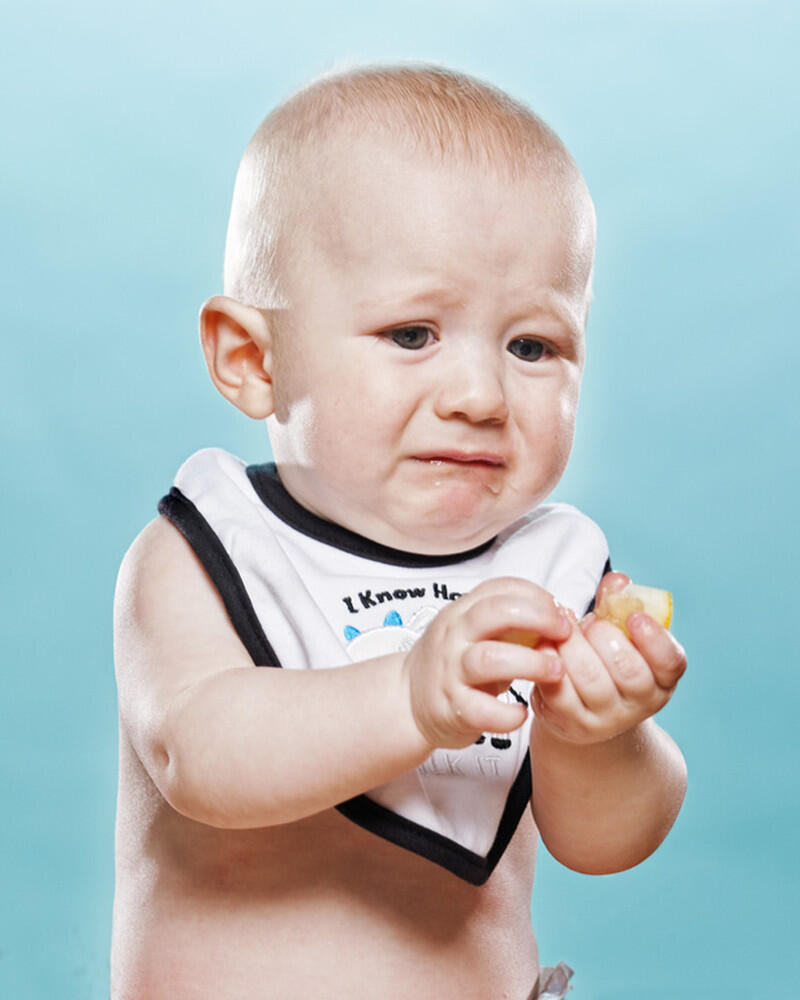 Bayi dan Sepotong Lemon, Oh Lucunya ! ( Berharap Repost dan bisa jadi HT )