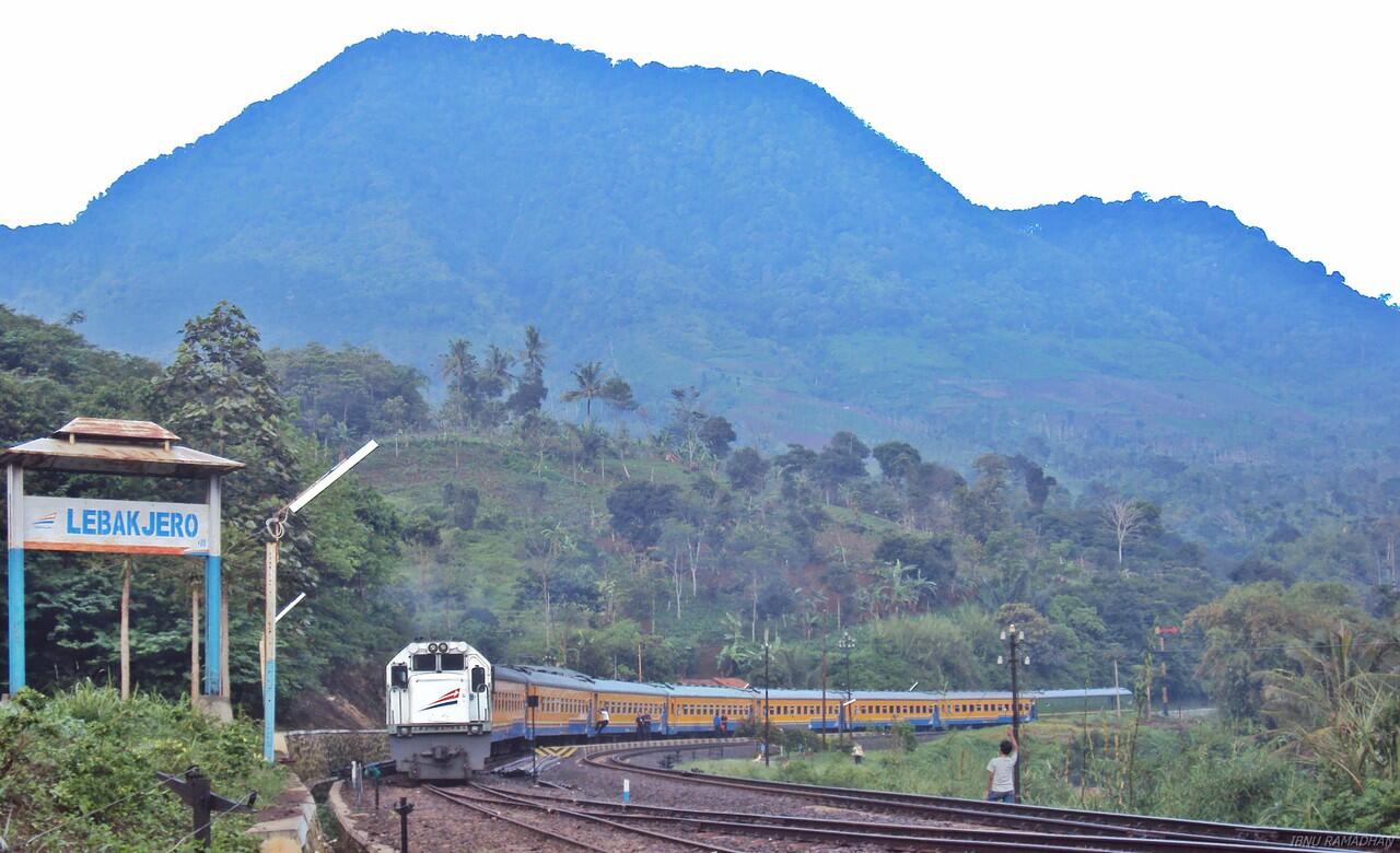 Pemandangan Indah Stasiun Lebak Jero , Garut | KASKUS