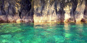7 Tempat Wisata Pantai Paling Indah, Unik dan Eksotis di Indonesia