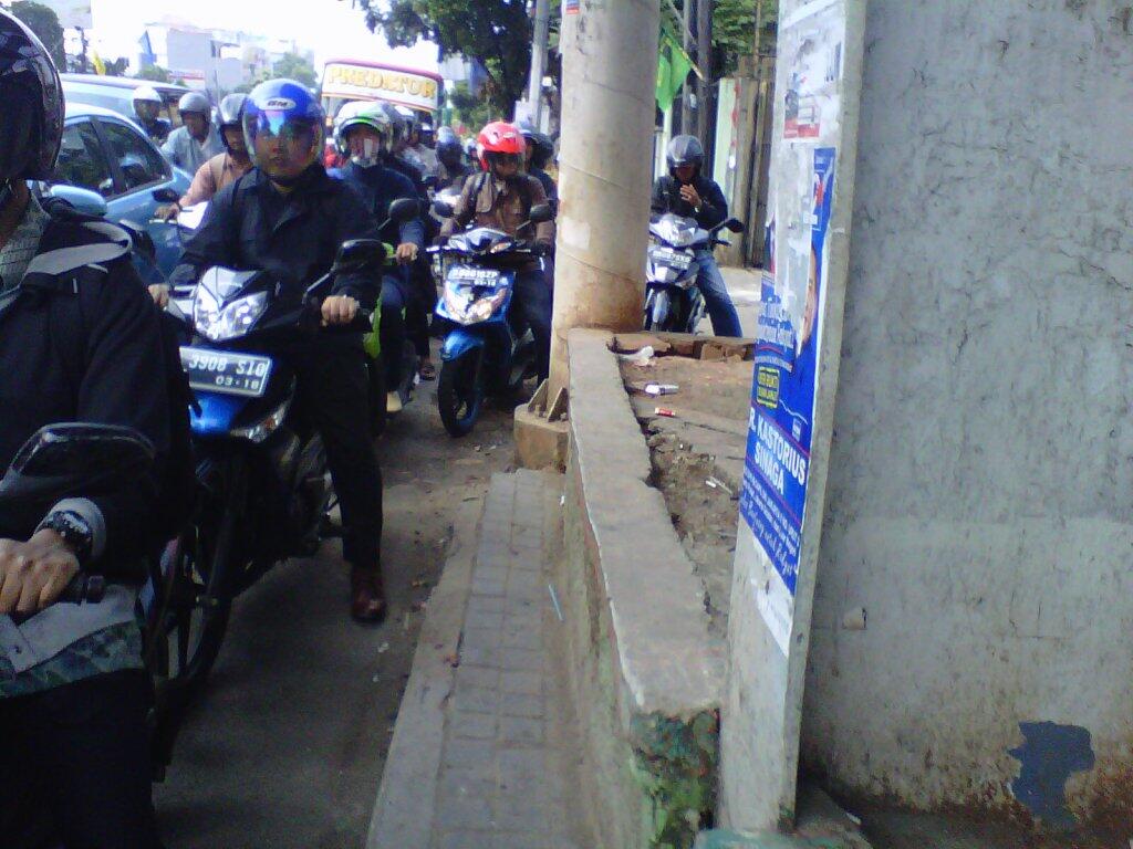 Sesaknya Kopaja di Kota Jokowi