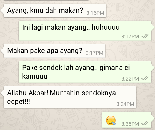 (Pict) Kumpulan SMS Atau Chat Yang Bikin Senyum - Senyum Sendiri