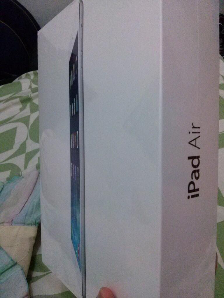 iPad Air NEW 16GB Wi-Fi only... 6,5 negooo cuma 1 unit. Masih segel!