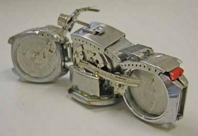 Desain Motor yang Terbuat dari Jam Tangan Bekas 