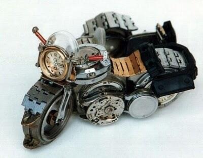 Desain Motor yang Terbuat dari Jam Tangan Bekas 