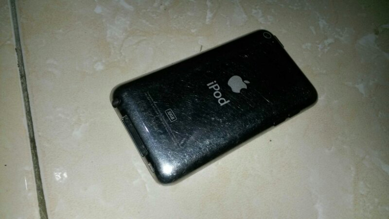 WTS Ipod touch 4th gen 32gb ajibbbb