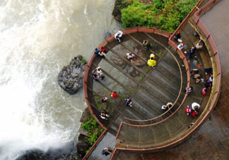10 Skywalk Untuk Uji Nyali Anda 