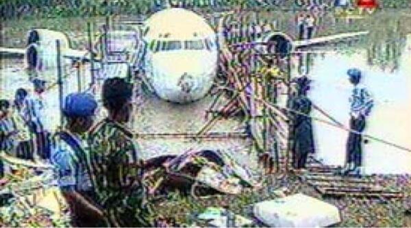 Mengenal pilot legendaris indonesia Capt.Abdul Roza