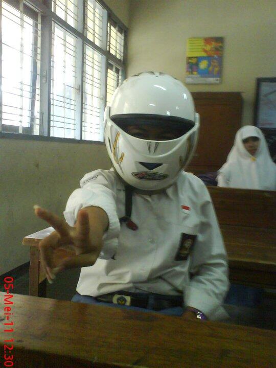 fkata selamanya ini, ternyata power ranger putih seorang wanita...