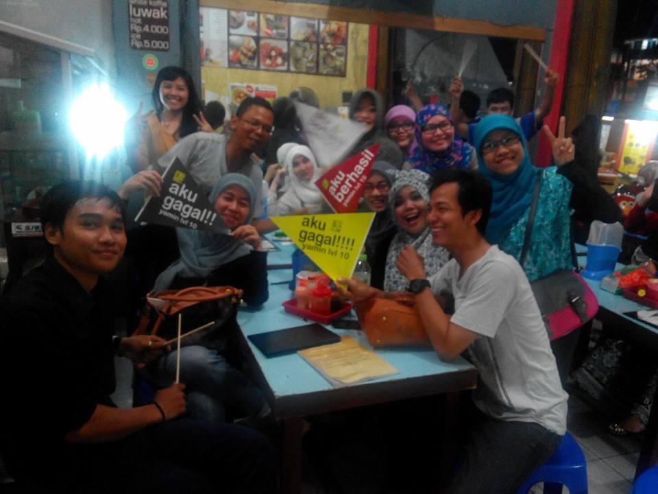 Masya Alloh! warung ane didatengin artis gan.. no tipu2