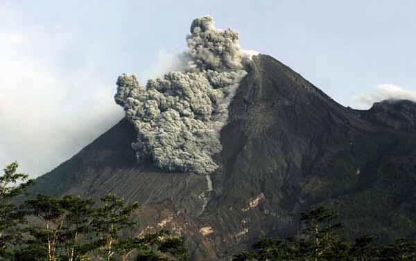 Kumpulan foto akibat meletusnya gunung merapi 2010