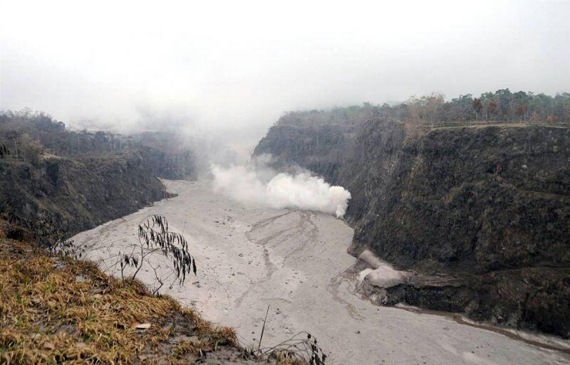 Kumpulan foto akibat meletusnya gunung merapi 2010