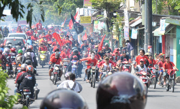 Dampak Negatif Kampanye Menggunakan Motor 