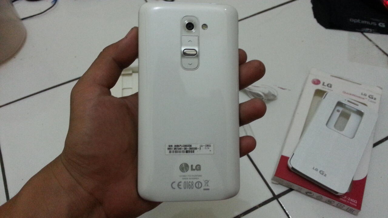 ADA LAGI LG G2 32GB WHITE FULLSET BONUS QUICK WINDOW MURAAAAAAH