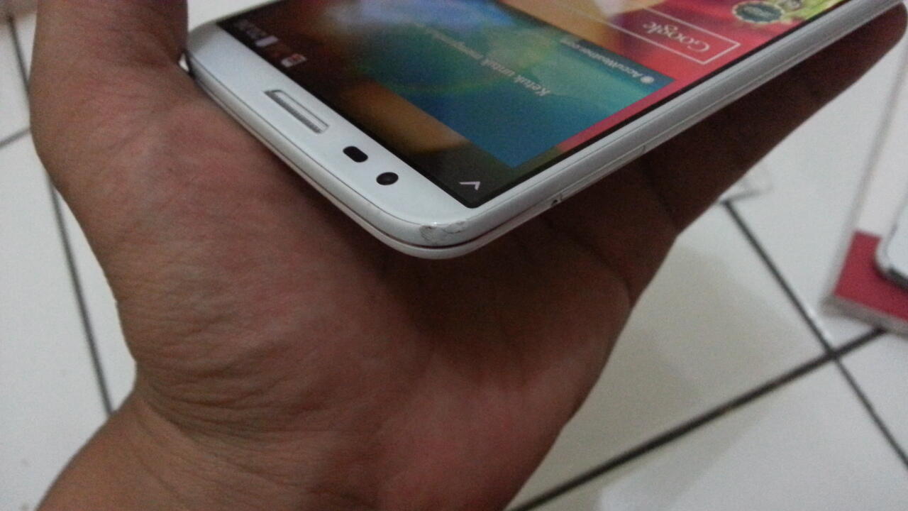 ADA LAGI LG G2 32GB WHITE FULLSET BONUS QUICK WINDOW MURAAAAAAH