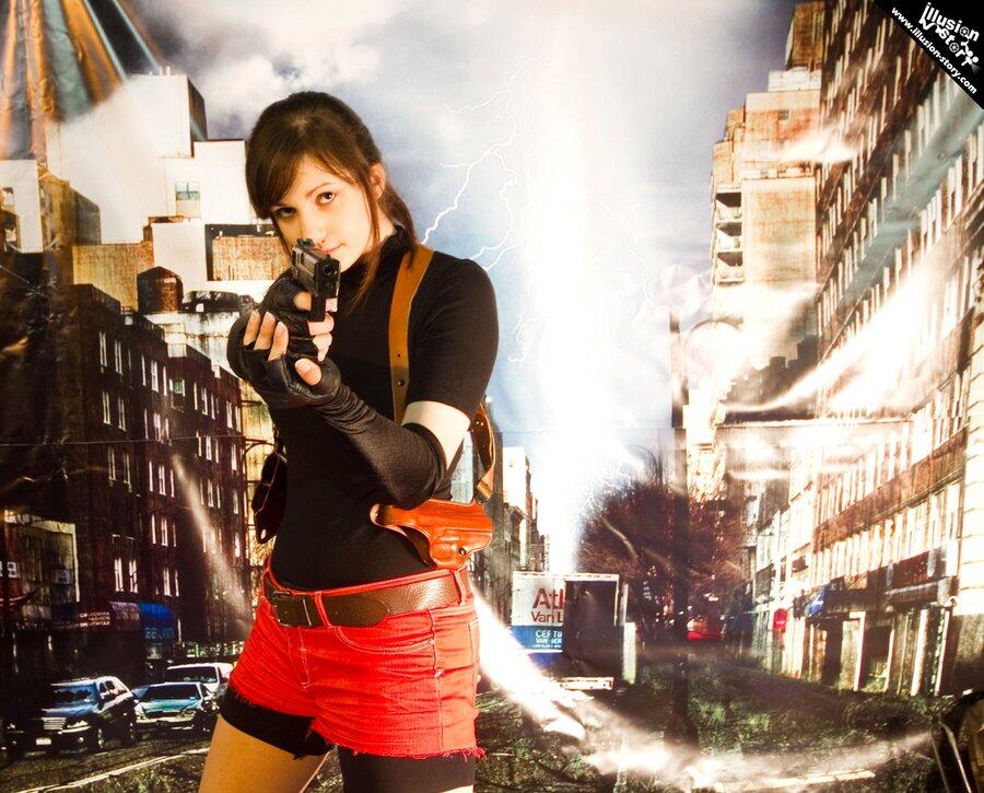 Cosplayer Jill Valentine vs Claire Redfield (Resident Evil Series)