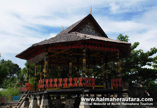 DARIPADA KELUAR NEGERI, ENTE DATANG KESINI AJA !!! (MALUKU UTARA)