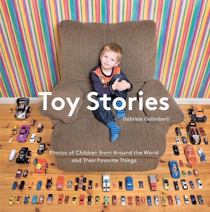 Keren! Potret Anak Kecil di Seluruh Dunia Bersama Mainannya
