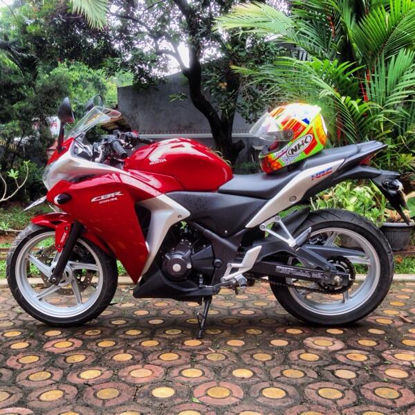 Jual MURAHHH 2unit CBR 250R ABS full standart n Non ABS full Modif
