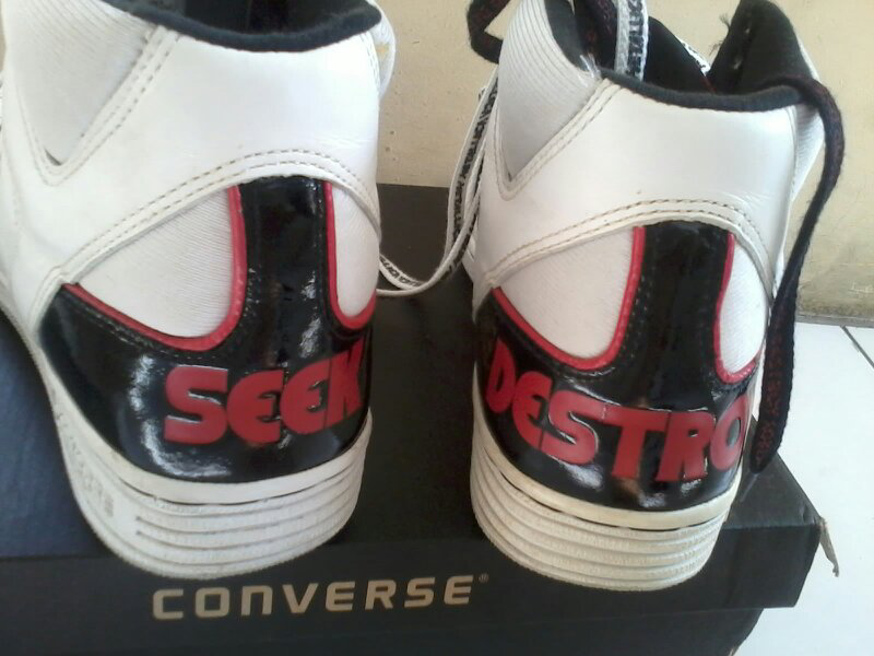 converse weapon metallica