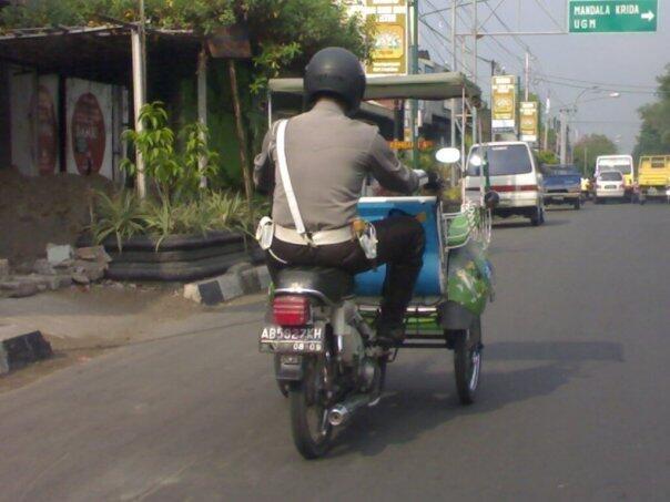 Masuk sini kalo pengen ngakak, Hal-hal Lucu yang Hanya Ada di Indonesia