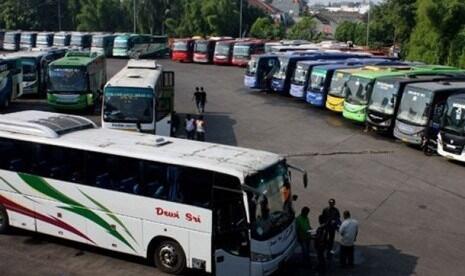 Ternyata benda di Bus Malam ini punya fungsi lain loh. #RealBro