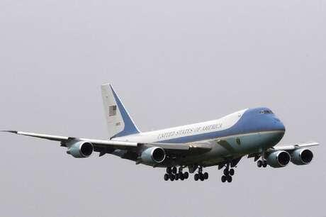 Membandingkan Pesawat 'Garuda' RI-1 dan 'Air Force One' AS