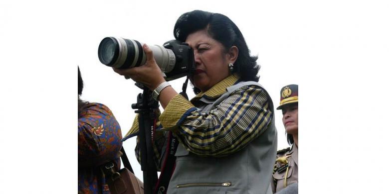 Sepuluh Ulah Istri Pemimpin Negara YANG MEMALUKAN !!!! {Pic Inside&#93;