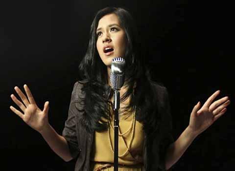 Pilih Mana Olla Ramlan, Luna Maya, ato Raisa ??