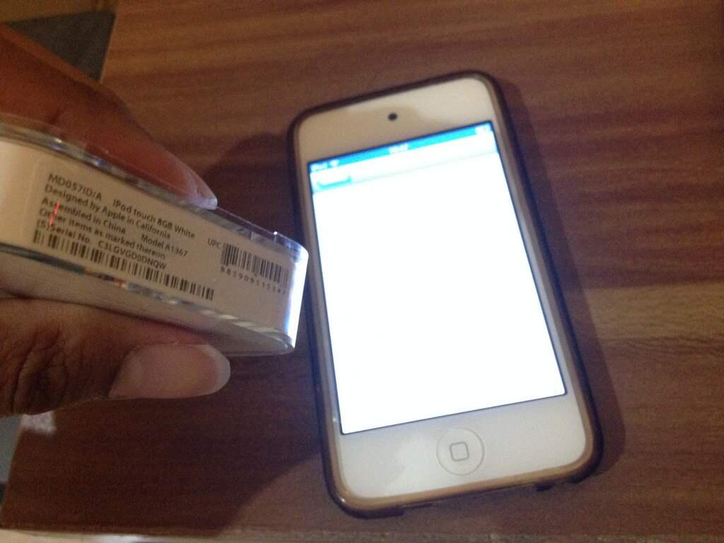 Ipod Touch 4 8GB white