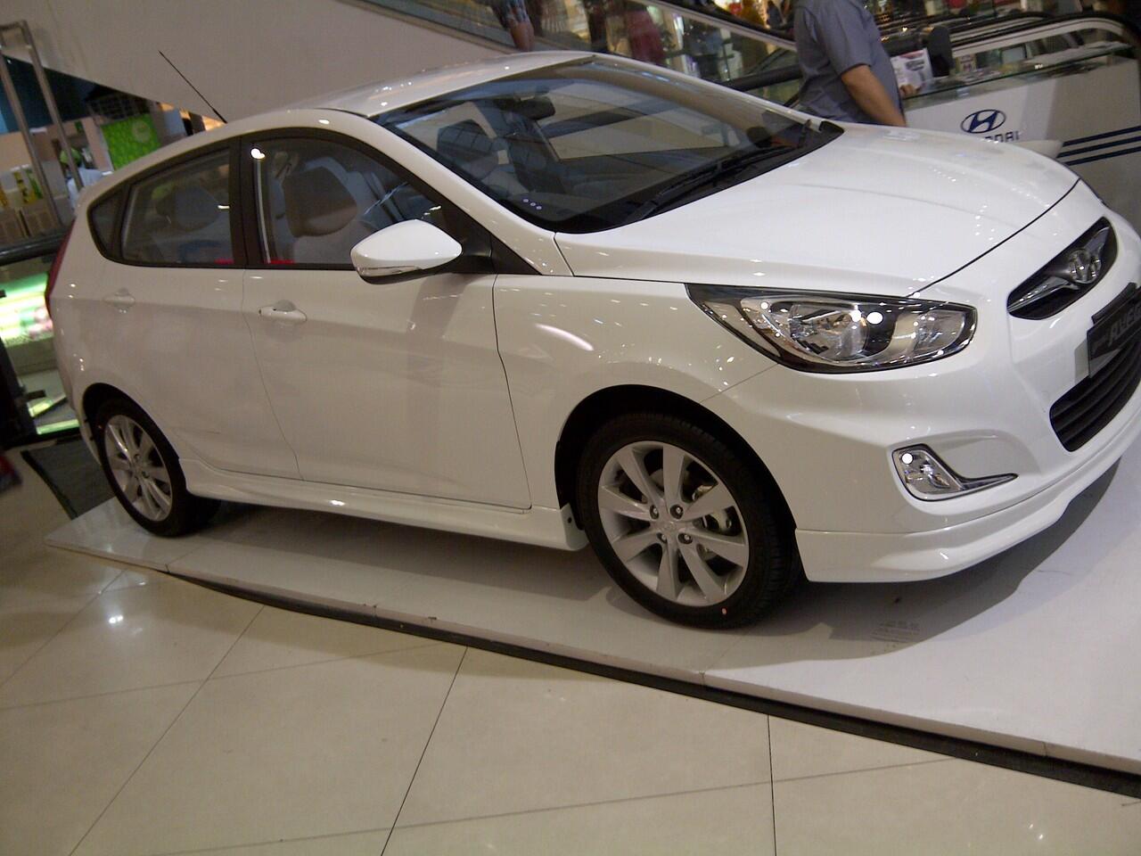 HYUNDAI GRAND AVEGA